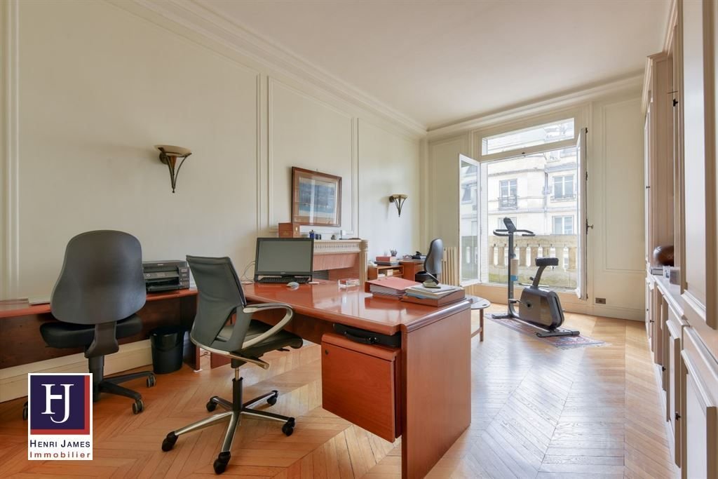 Apartment in Saint Gervais, Paris 4e Arrondissement, Paris 4 - 15868880