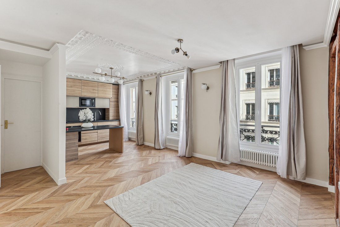 Apartment in Palais Royal, Paris 1er Arrondissement, Paris 2 - 15870054