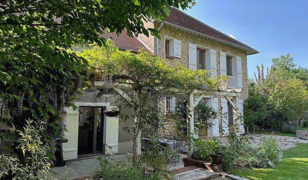 House in Guerard, Ile-de-France, France 1 - 15869155