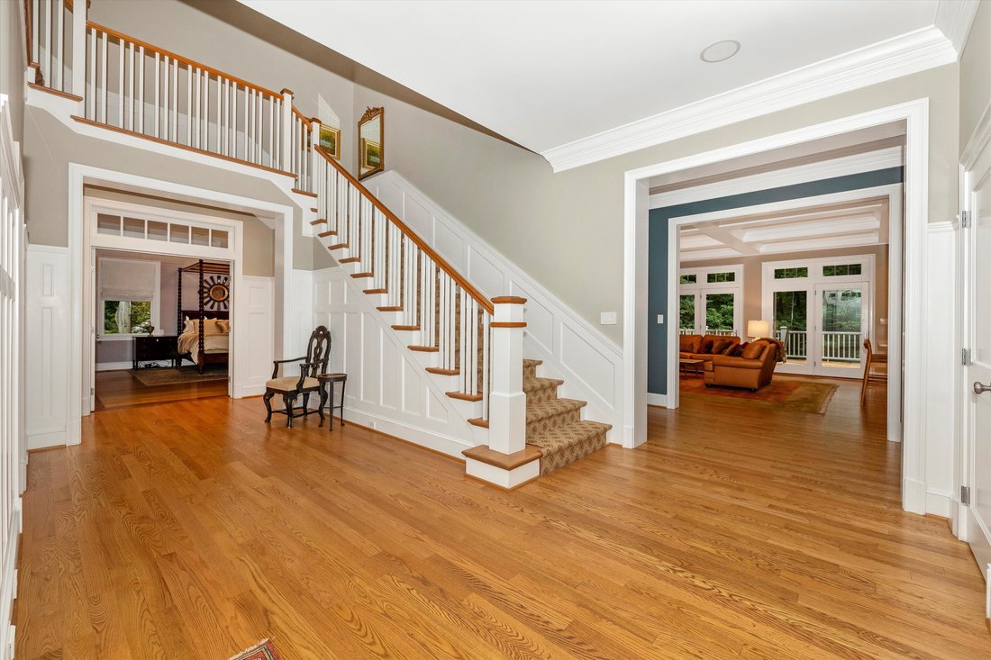 House in Potomac, Maryland, United States 4 - 15870126