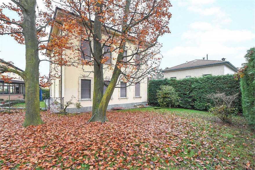 Villa in Figino Serenza, Lombardy, Italy 3 - 15871806