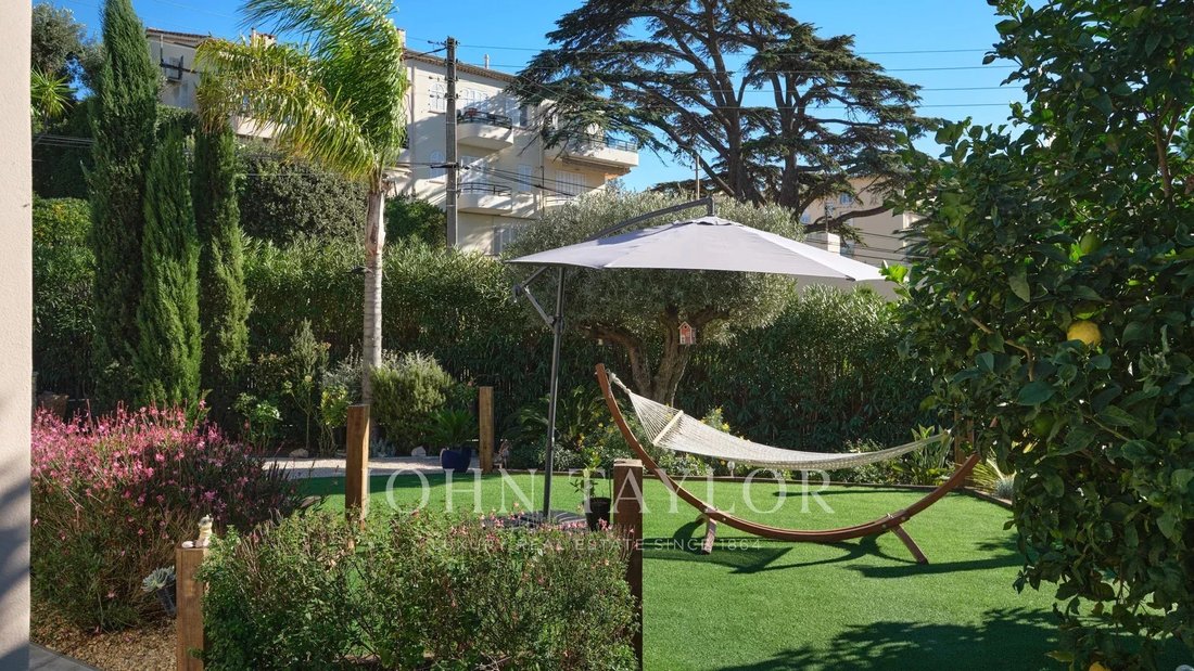 House in Cannes, Provence-Alpes-Côte d'Azur, France 3 - 14967570