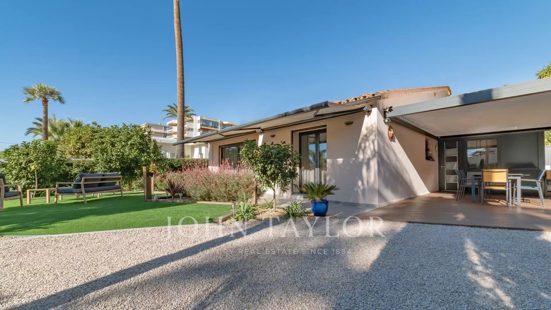 House in Cannes, Provence-Alpes-Côte d'Azur, France 1 - 14967570