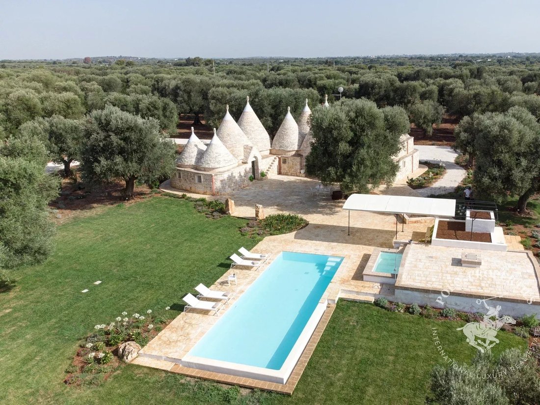 Casa en Ostuni, Apulia, Italia 2 - 15871982