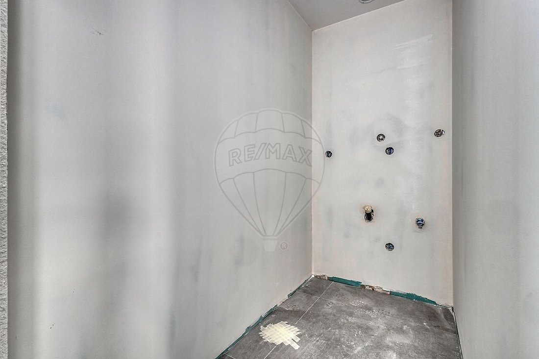 Apartment in Matosinhos e Leca da Palmeira, Porto District, Portugal 5 - 15871242