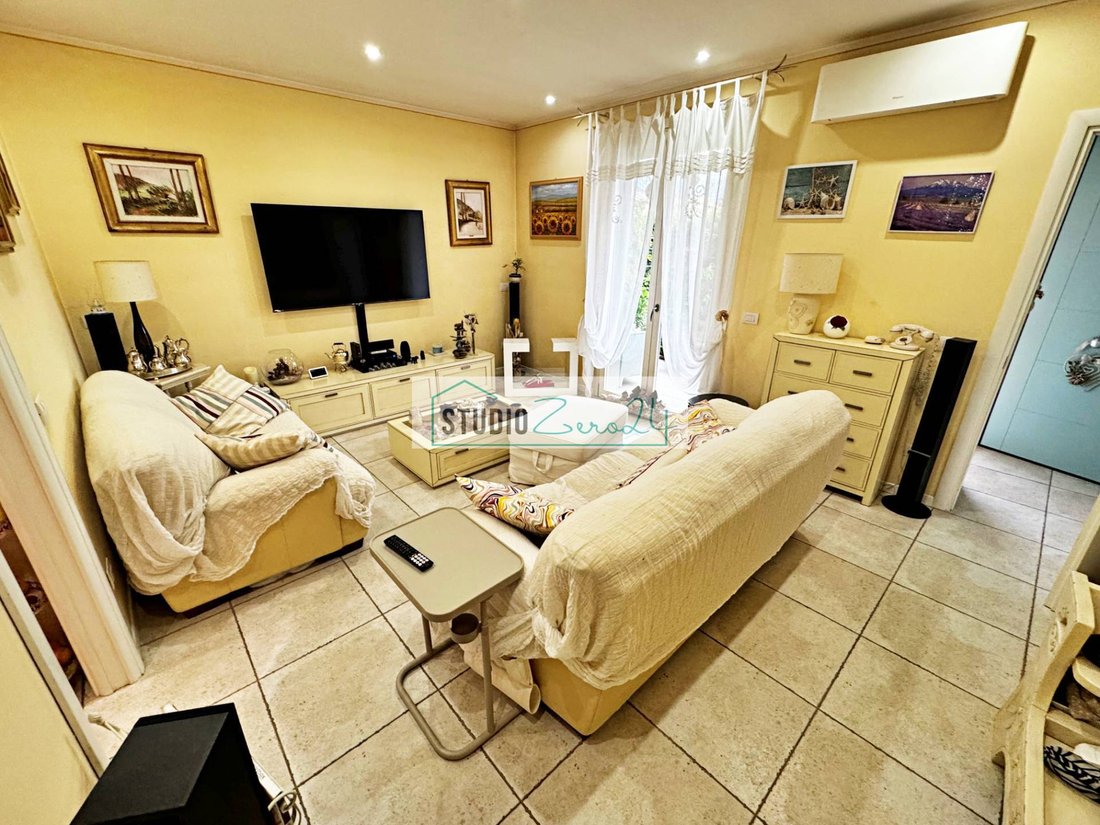 Villa in Pietrasanta, Tuscany, Italy 3 - 15872579