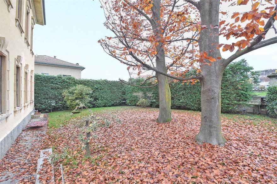 Villa in Figino Serenza, Lombardy, Italy 2 - 15871806