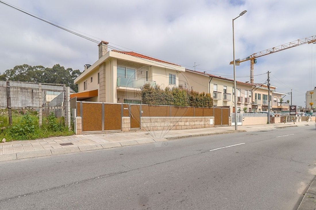 House in Senhora da Hora, Porto District, Portugal 3 - 15870928