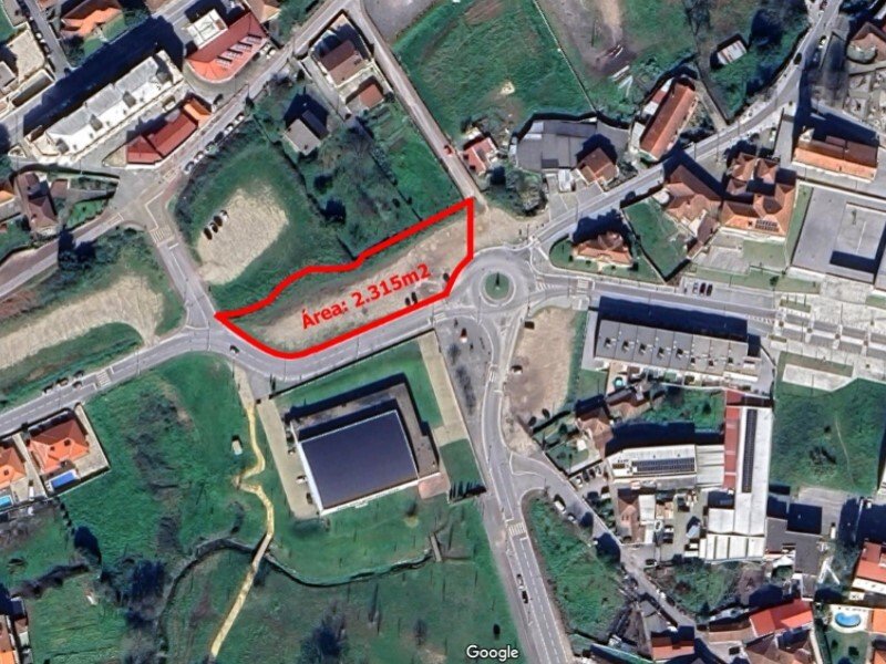 Land for sale in Paços de Ferreira, Portugal — €485,000
