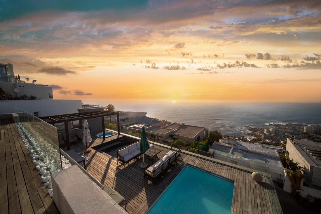 Apartment in Bantry Bay, Cape Town, South Africa 1 - 15871321