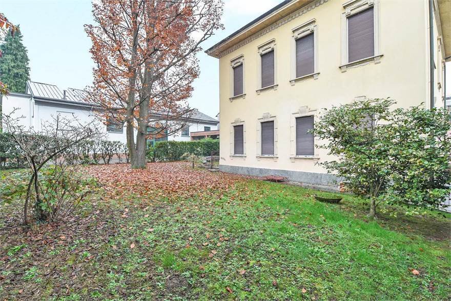 Villa in Figino Serenza, Lombardy, Italy 5 - 15871806