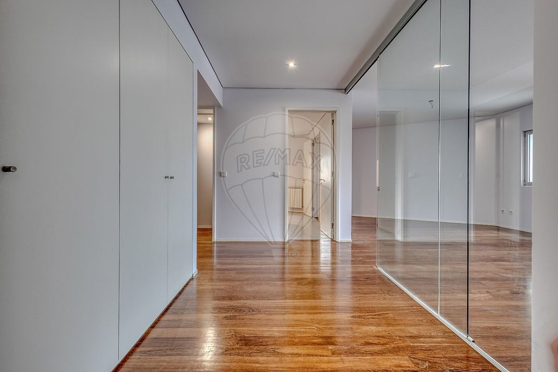 Apartment in Matosinhos e Leca da Palmeira, Porto District, Portugal 4 - 15871228