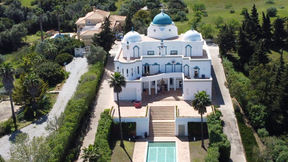 Villa in Lagoa e Carvoeiro, Algarve, Portugal 1 - 14851611