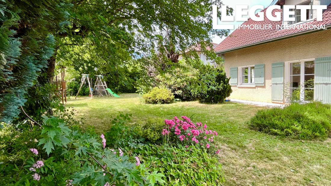 Haus in Saint-Eustache, Auvergne-Rhone-Alpen, Frankreich 1 - 15842292