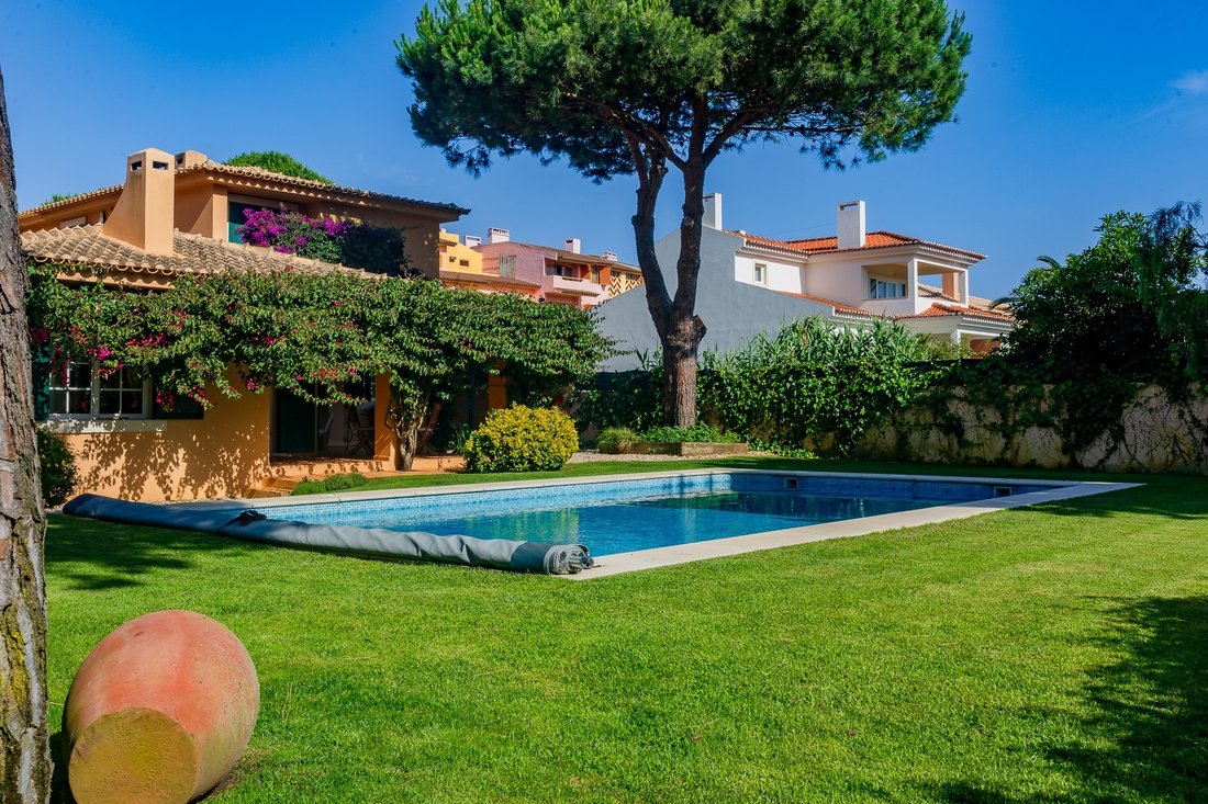 House in Cascais e Estoril, Lisbon, Portugal 1 - 15873055