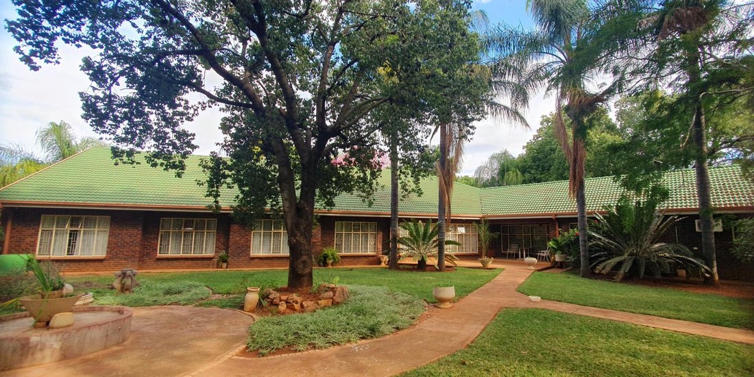Farm Ranch in Mookgopong, Limpopo, South Africa 1 - 15871324