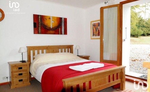 Castle for Sale in Saint-Pierre-d'Argençon, Provence-Alpes-Côte d'Azur, France