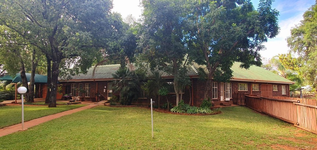 Farm Ranch in Mookgopong, Limpopo, South Africa 2 - 15871324