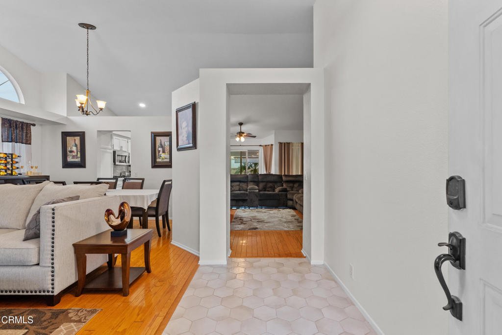 House in Fillmore, California, United States 3 - 15871710