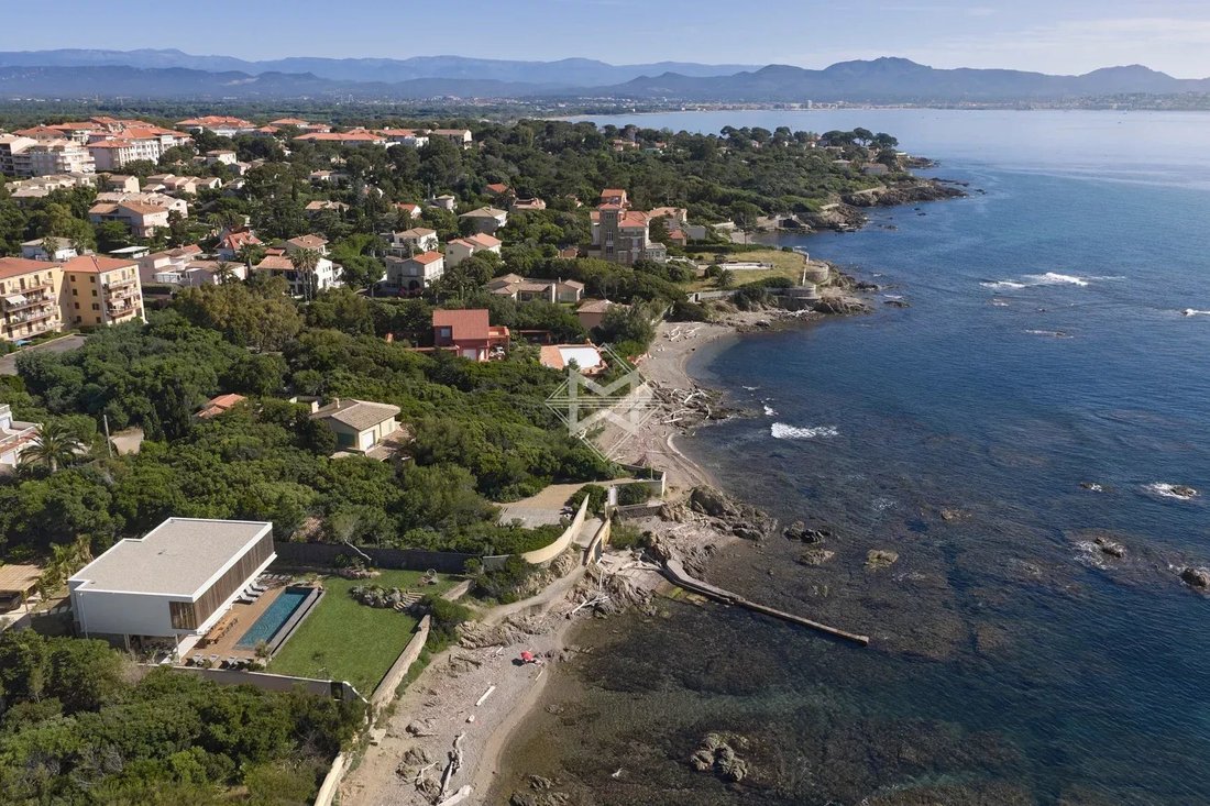 Villa in French Riviera, Provence-Alpes-Côte d'Azur, France 4 - 15870825