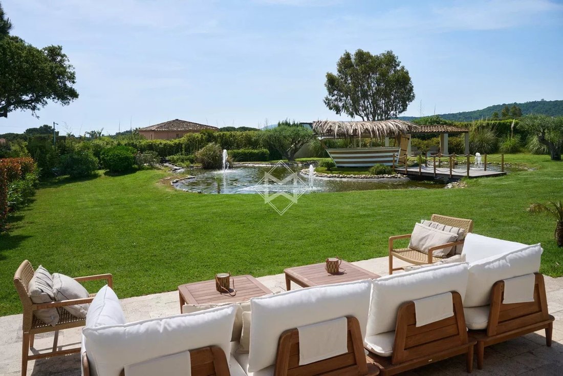 Estate in Ramatuelle, Provence-Alpes-Côte d'Azur, France 4 - 15302239
