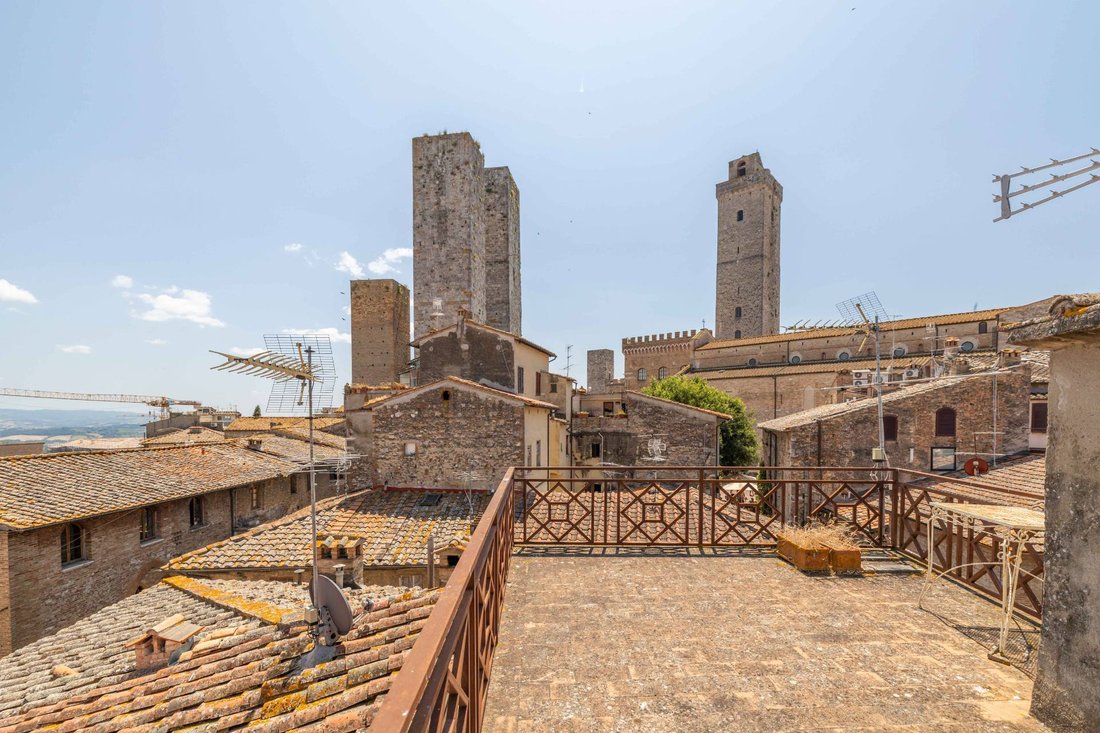 Apartment in San Gimignano, Tuscany, Italy 2 - 15872574