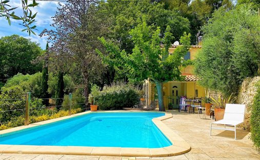 Villa in Sud, Auriol, France 1
