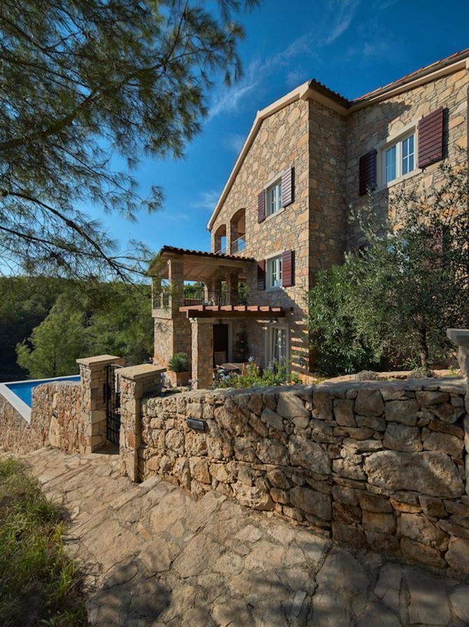 Villa in Vrisnik, Split-Dalmatia County, Croatia 2 - 15871517