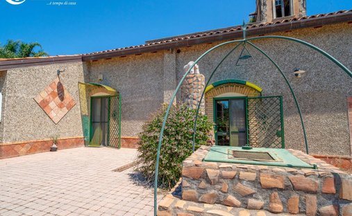Villa in Pozzillo-Stazzo-Santa Tecla, Acireale, Sicily 1