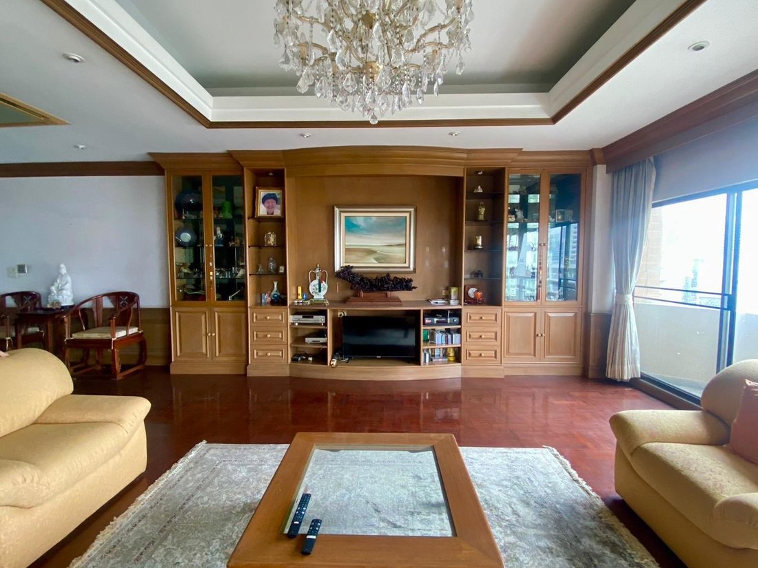 Condo in Phra Khanong Nuea, Bangkok, Thailand 3 - 15873082