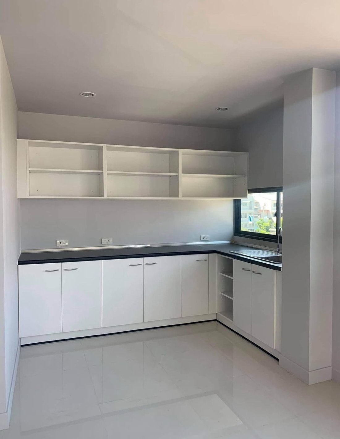 Townhouse in Chong Nonsi, Krung Thep Maha Nakhon, Thailand 4 - 15873089