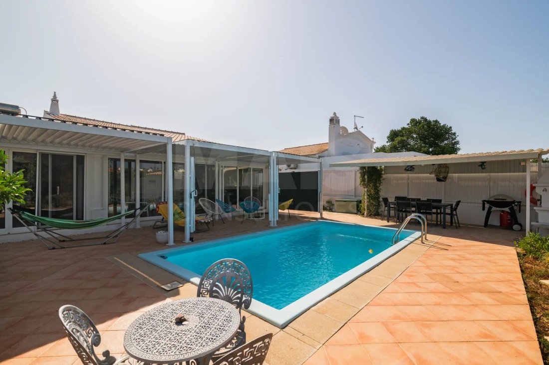 Villa in Olhos de Agua, Algarve, Portugal 1 - 15870834