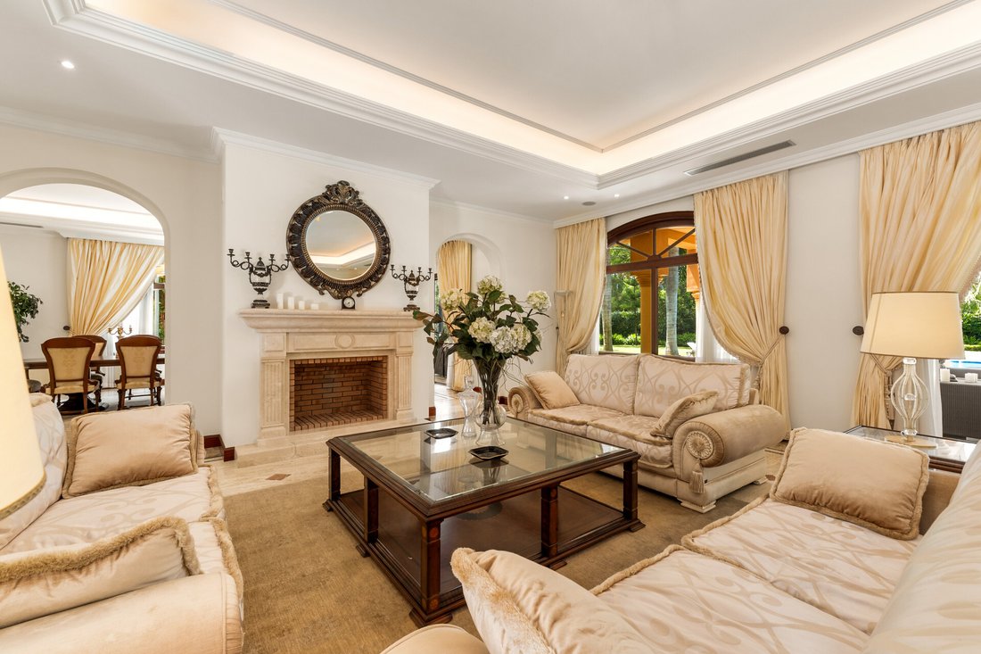 Villa in Guadalmina Baja, San Pedro de Alcantara, Spain 4 - 15873818