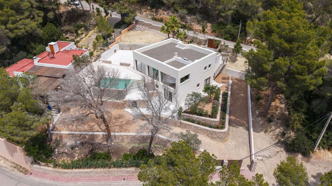 Villa in Cala Llonga, Ibiza, Santa Eularia des Riu, Balearic Islands 2 - 15873304