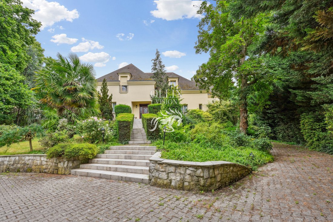 Image 1: Castle in Louveciennes, Île-de-France, France 1 - 15873527