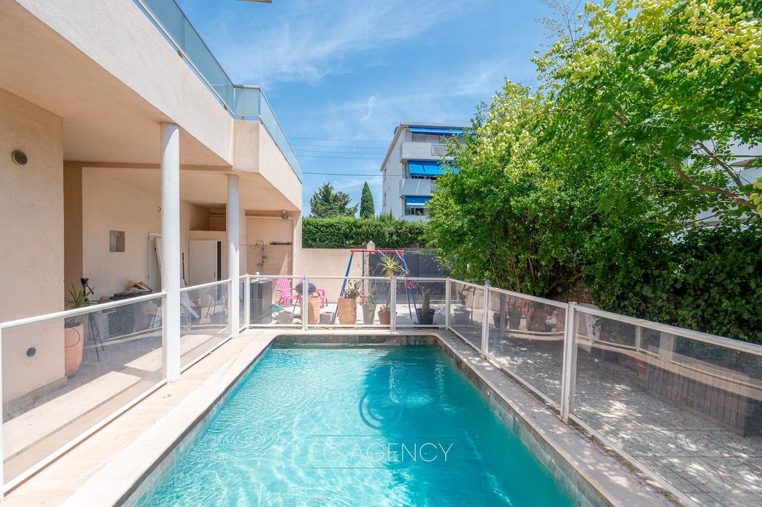 Villa in Vieille Chapelle, 8e Arrondissement, Marseille 3 - 15874795