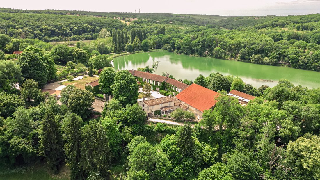 Estate in Vieil Angoulême-Centre Ville, Angoulême, France 2 - 15874463