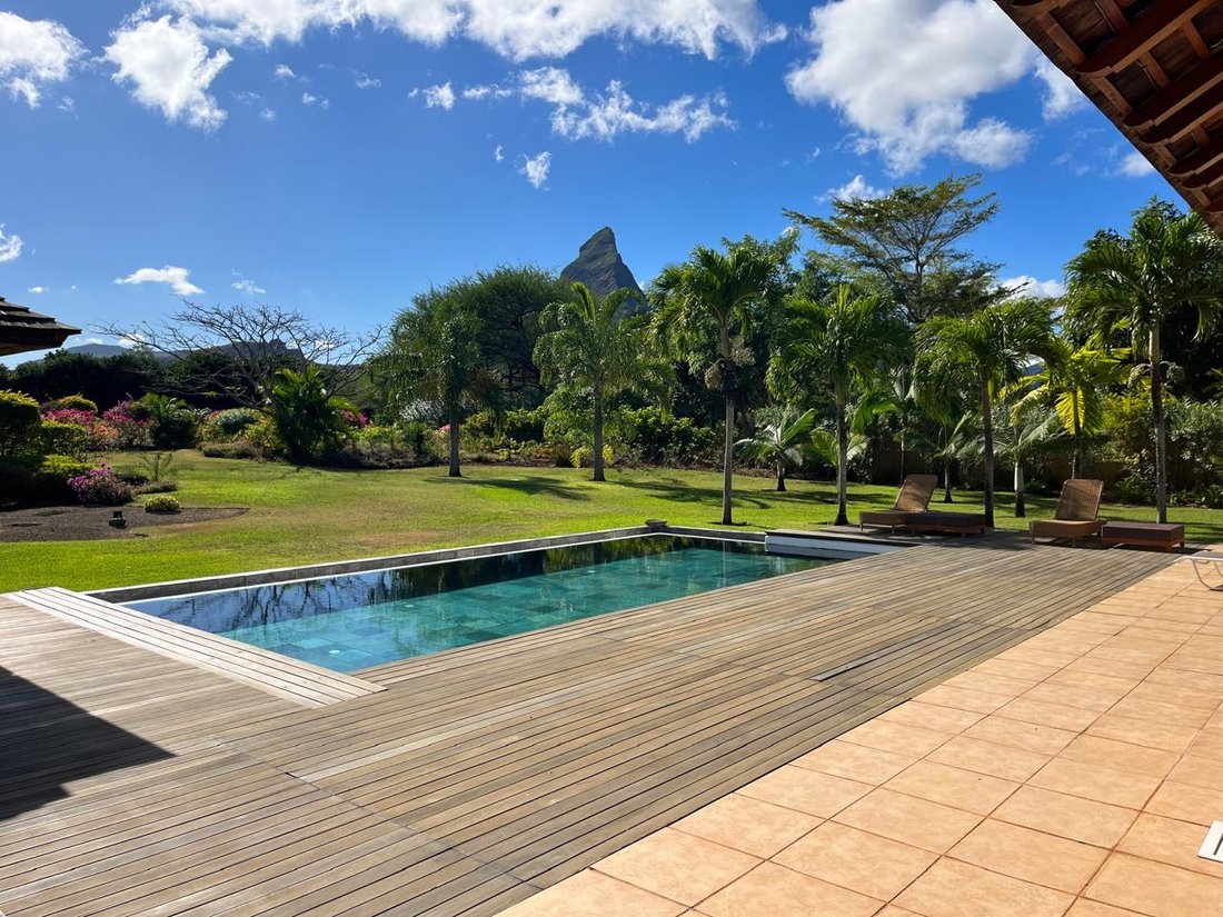 Villa in Tamarin, Rivière Noire District, Mauritius 3 - 15875037