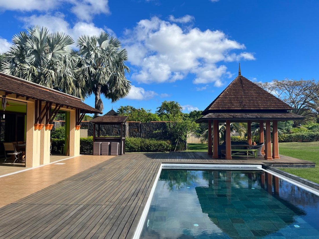 Villa in Tamarin, Rivière Noire District, Mauritius 2 - 15875037