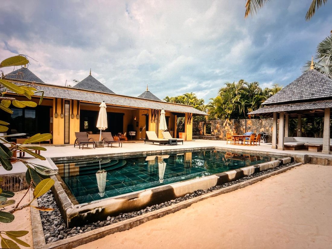 Villa in Tamarin, Rivière Noire District, Mauritius 2 - 15875119