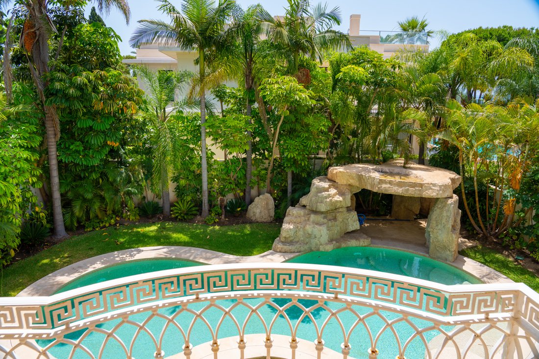 Villa in Marbella, Andalusia, Spain 5 - 15879897