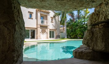 Villa in Marbella, Andalusia, Spain 2