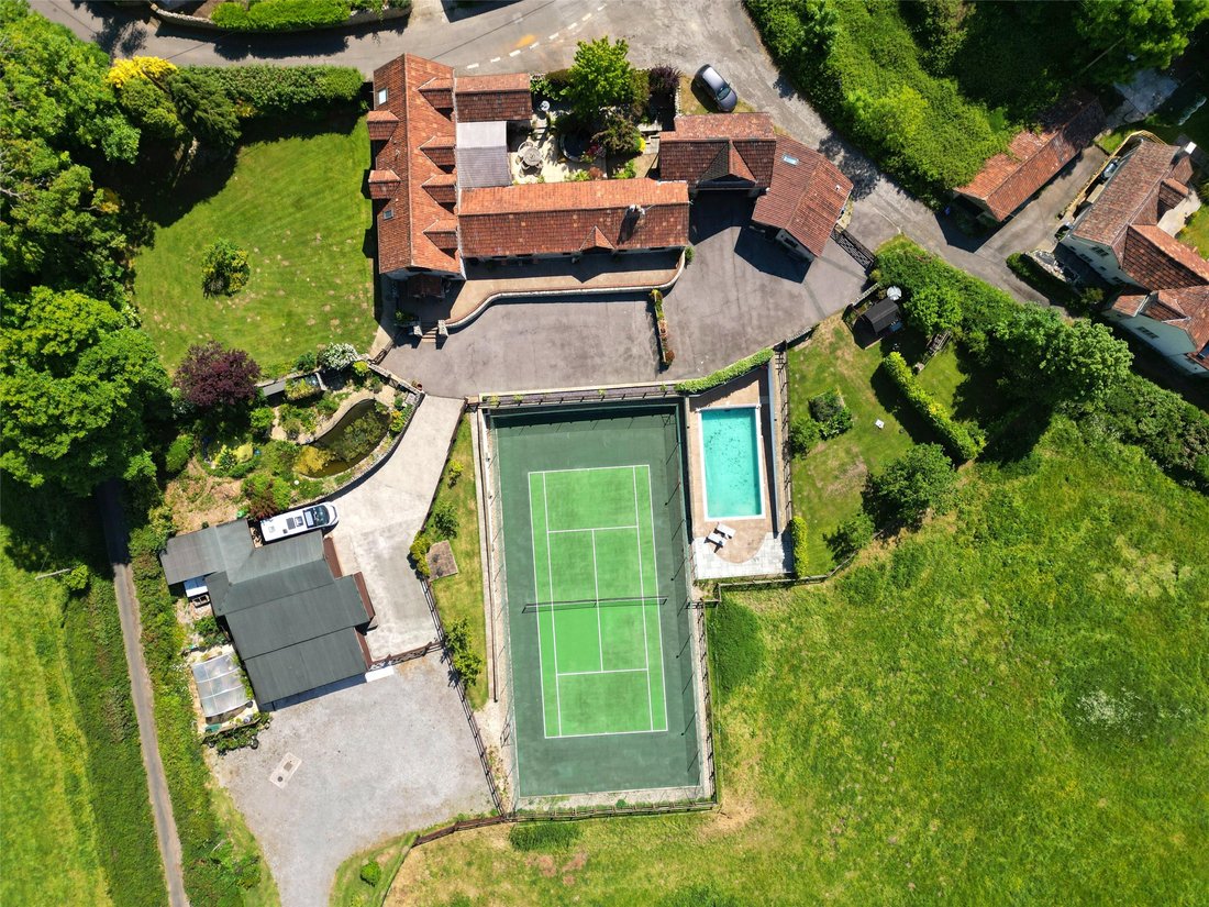 House in Somerset, England 2 - 15877241