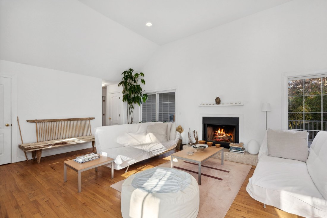 East Quogue, New York, United States 5 - 15878661