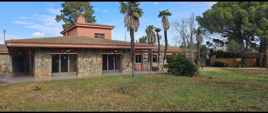 Vilallonga del Camp, Catalonia, Spain 1 - 15881450
