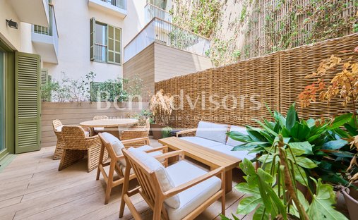 Estate in Eixample, Barcelona, Spain 1