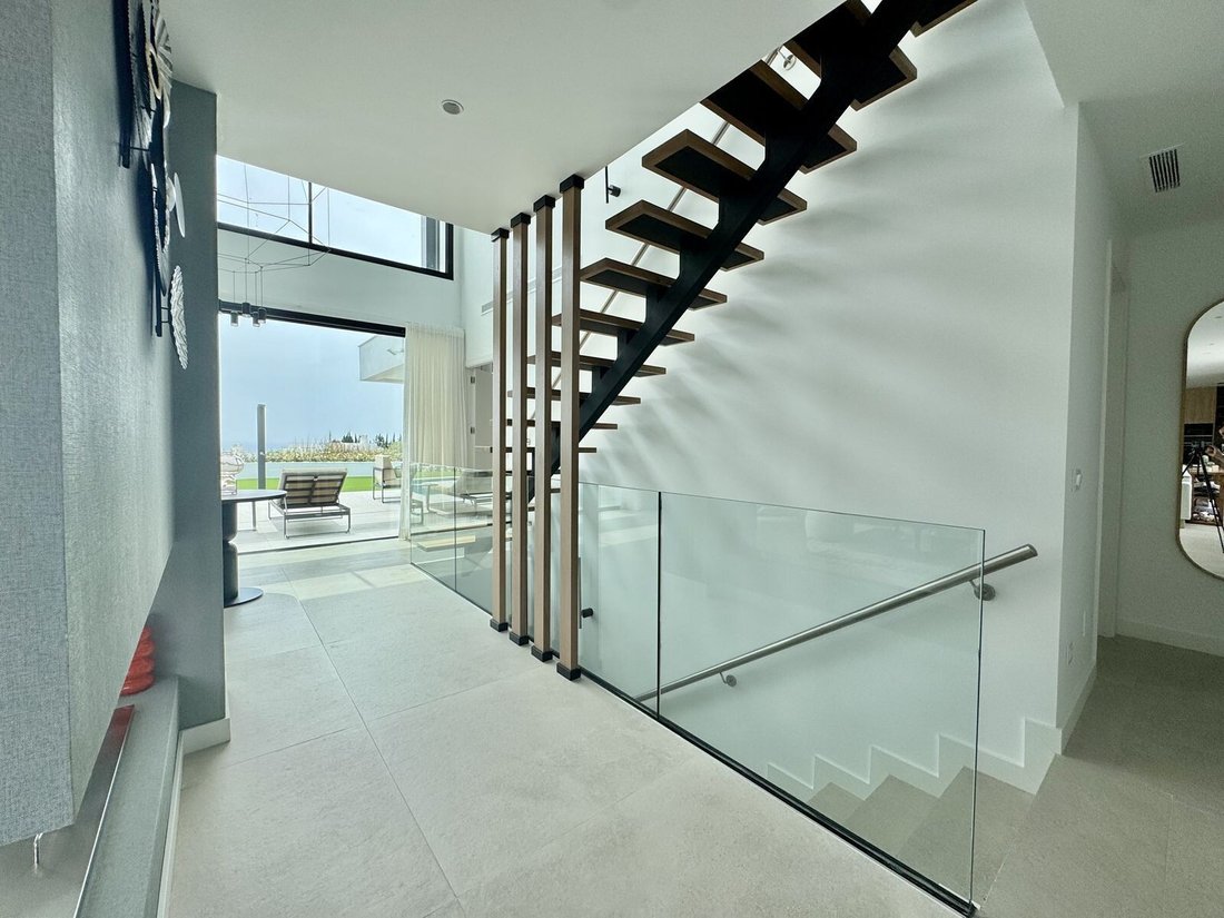 Villa in Cancelada, Estepona, Andalusia 2 - 15876066