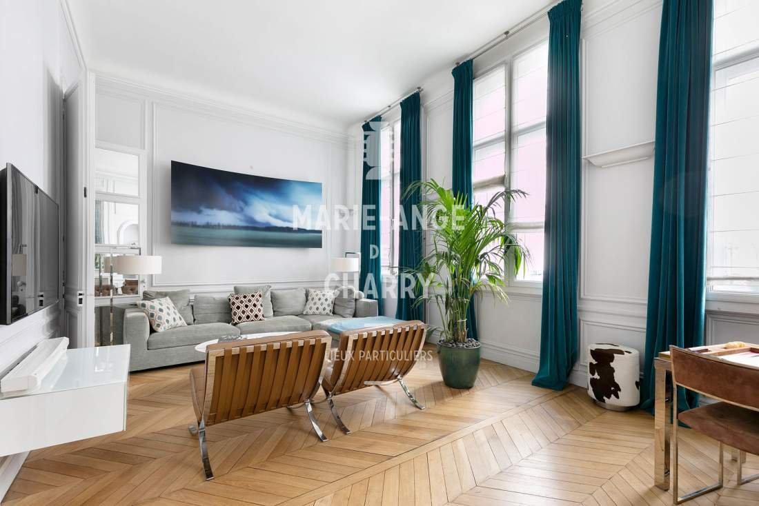 Apartment in Saint Thomas d'Aquin, Paris 7e Arrondissement, Paris 2 - 15869188