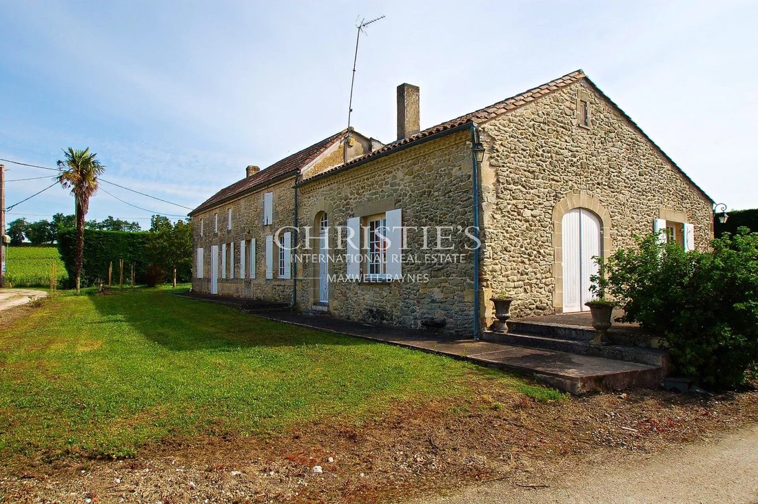 Farm Ranch in Cars, Nouvelle-Aquitaine, France 4 - 15875318