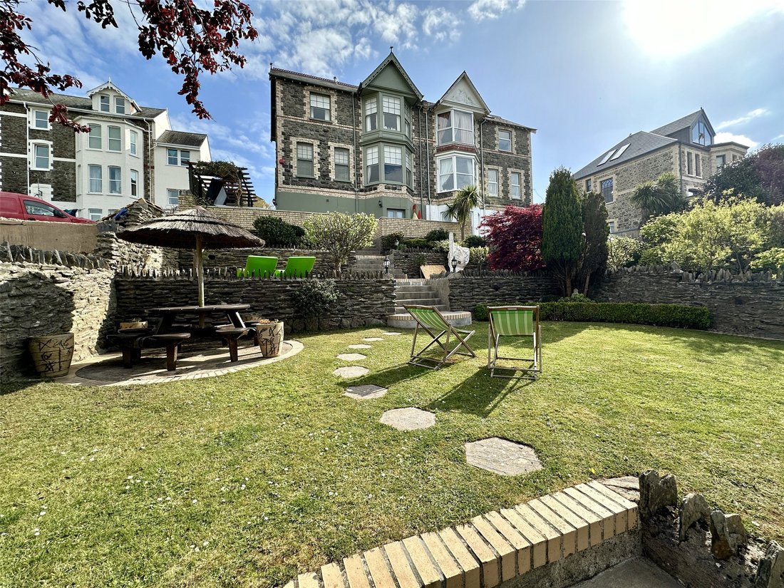 House in Ilfracombe, England 3 - 15877184